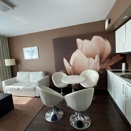 Apartament Prywatny Salon Z Aneksem Kuchennym I Sypialnia W Hotelu Diva Kolberg Exterior foto