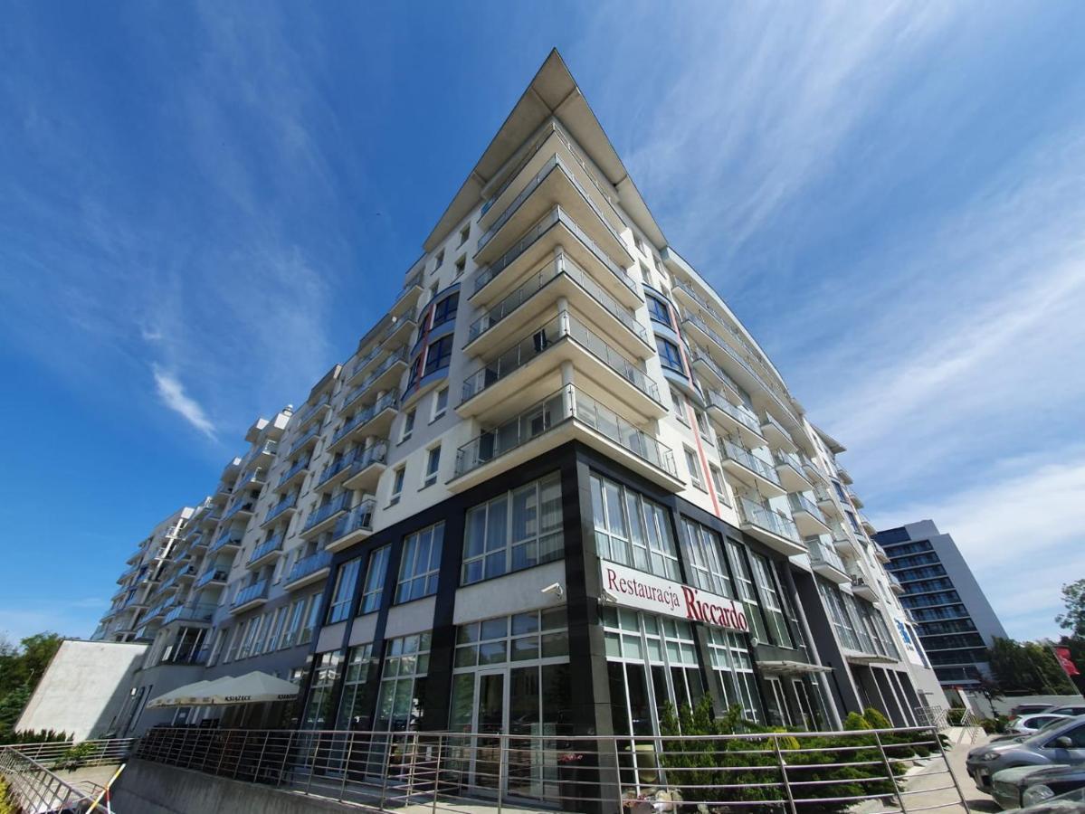Apartament Prywatny Salon Z Aneksem Kuchennym I Sypialnia W Hotelu Diva Kolberg Exterior foto