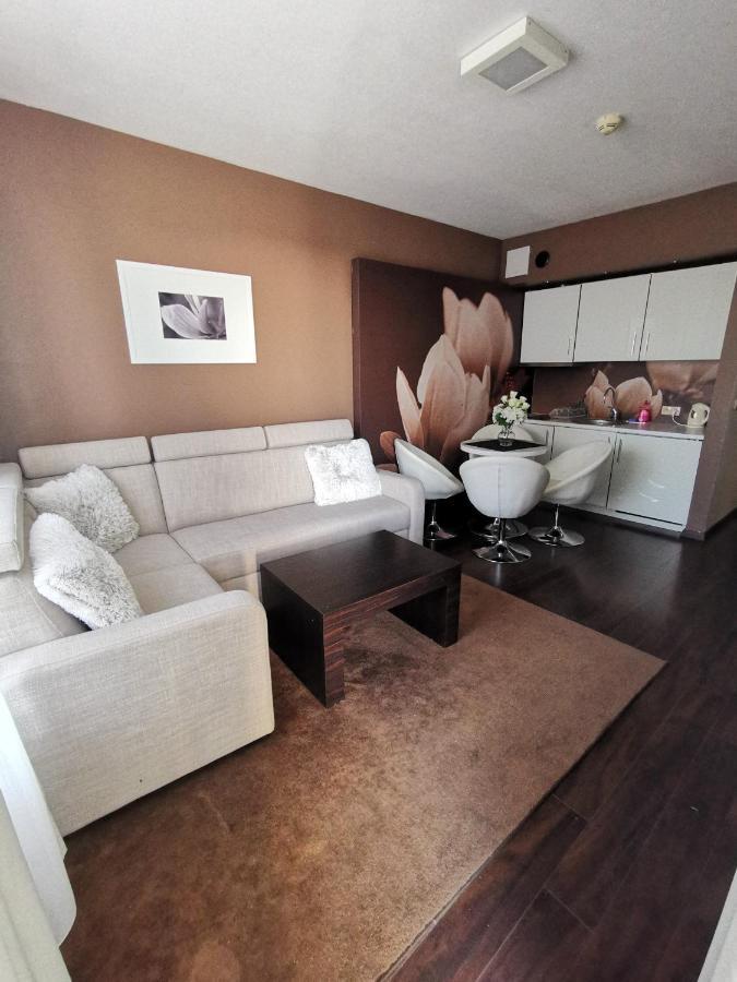 Apartament Prywatny Salon Z Aneksem Kuchennym I Sypialnia W Hotelu Diva Kolberg Exterior foto
